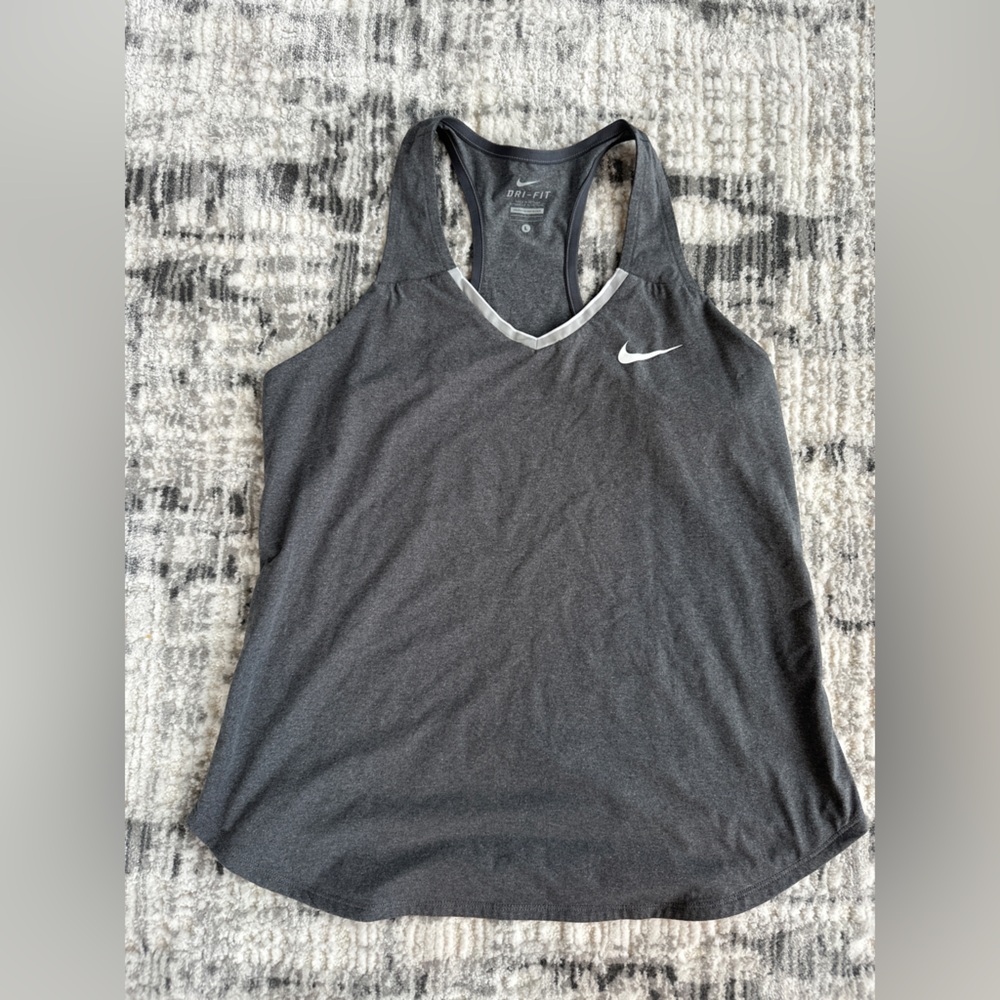 Nike Women's Tennis Shirt. Size Large.